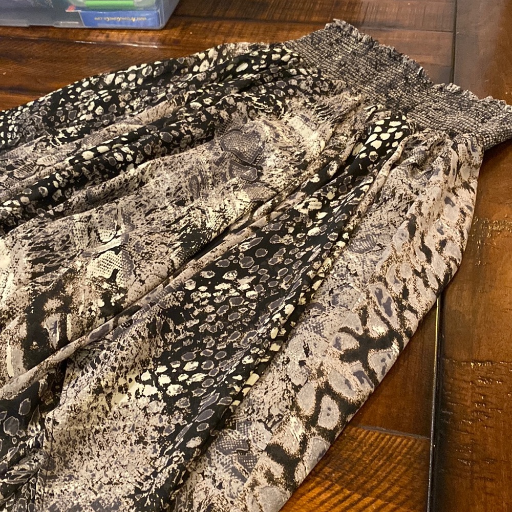 Fora snakeskin pattern flowy skirt